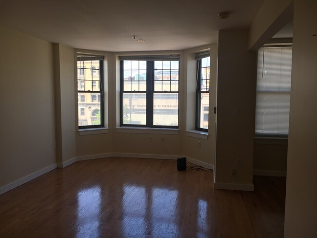 540 Commonwealth Ave, Unit 3B in Boston, MA - Building Photo - Building Photo