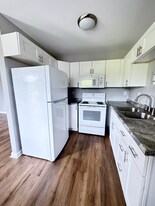 BC - Broadbay Crossings in Winston-Salem, NC - Building Photo