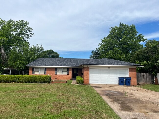 property at 1203 N 13th St