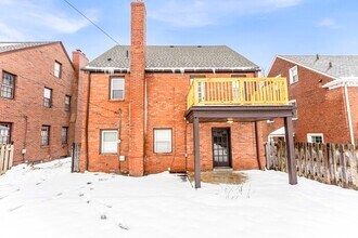 2555 Saybrook Rd in University Heights, OH - Building Photo - Building Photo
