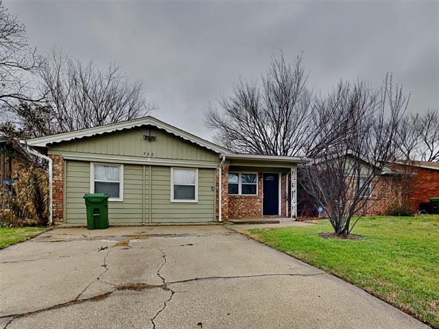 760 Oakwood Ave in Hurst, TX - Building Photo
