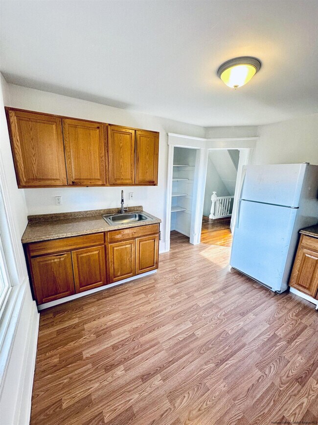 65 Green St in Kingston, NY - Building Photo - Building Photo