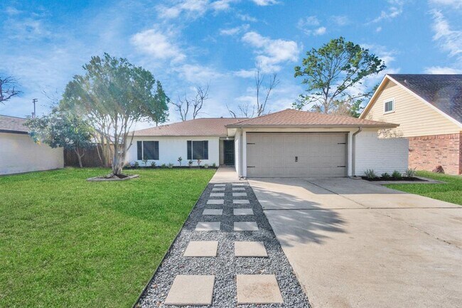 1811 Eastfield Dr in Missouri City, TX - Building Photo - Building Photo