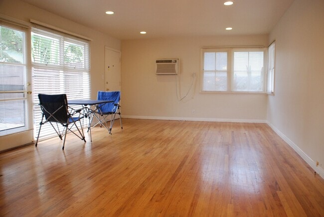 917 W Huntington Dr, Unit 917 in Arcadia, CA - Building Photo - Building Photo