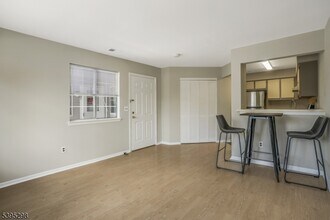 29 Cheswich Ct in Bedminster, NJ - Building Photo - Building Photo