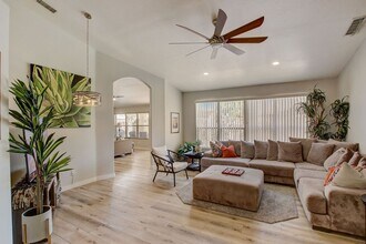 5432 W Muriel Dr in Glendale, AZ - Foto de edificio - Building Photo