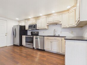 221 N Spring St in Middletown, PA - Building Photo - Building Photo