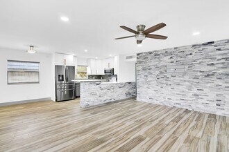 277 Brittany F in Delray Beach, FL - Foto de edificio - Building Photo