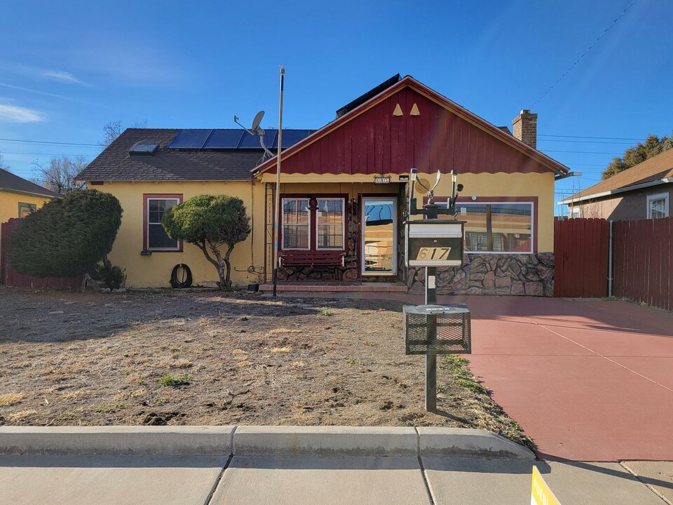 617 Belmont Ave in Pueblo, CO - Building Photo