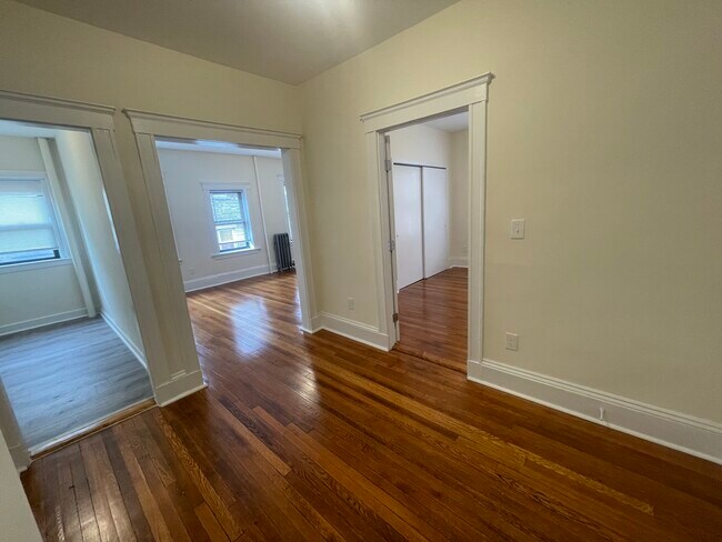 1177 Commonwealth Ave, Unit 301 in Boston, MA - Building Photo - Building Photo