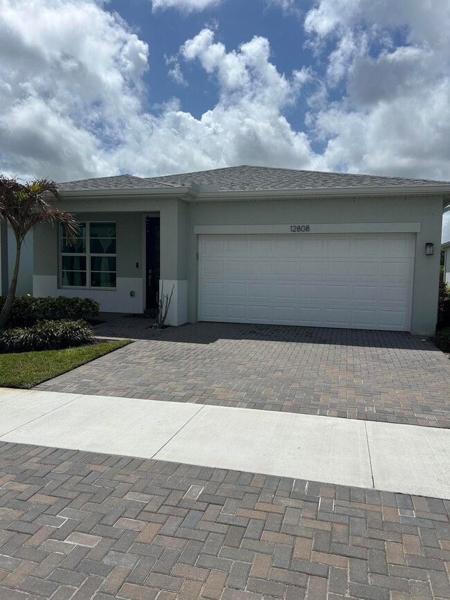 12808 SW Eleanor Dr in Port St. Lucie, FL - Building Photo - Building Photo