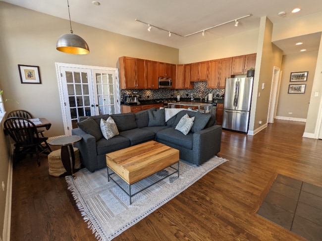 property at 1803 W Thomas St