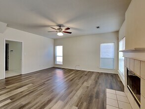 8609 Fountainview Terrace in Hurst, TX - Building Photo - Building Photo