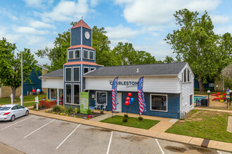 Charleston Apartments in Norman, OK - Building Photo - Building Photo