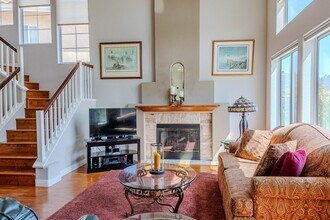 3433 Corte Viejo in Carlsbad, CA - Building Photo - Building Photo