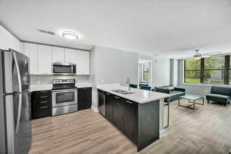 Empire Columbia Apartments in Columbia, SC - Foto de edificio - Building Photo