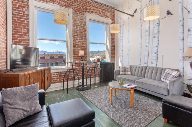 property at 207 1/2 F St