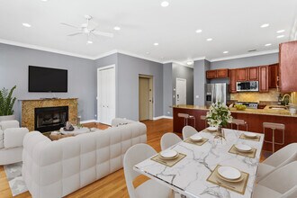 3228 N Sheffield Ave in Chicago, IL - Building Photo - Building Photo