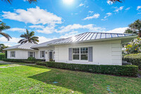 106 Beachway Dr in Boynton Beach, FL - Foto de edificio - Building Photo