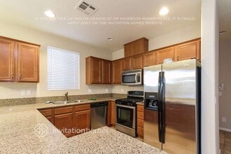 8344 S Pioneer Way in Las Vegas, NV - Building Photo - Building Photo