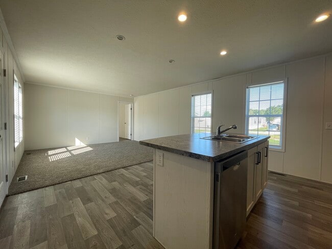 16242 Frontenac Ave in Clinton Township, MI - Building Photo - Building Photo