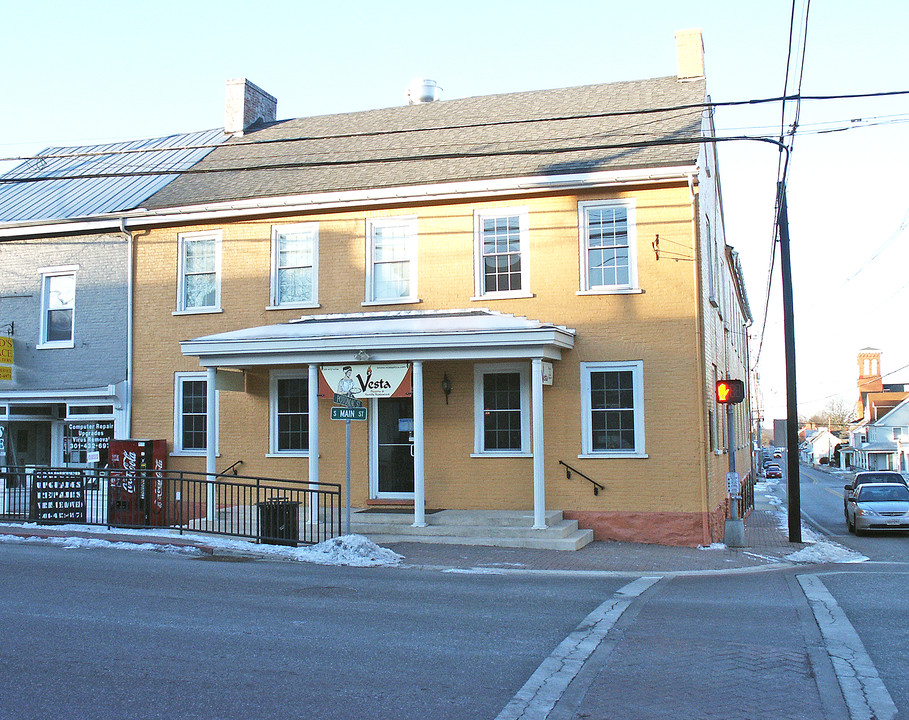 2-4 S Main St in Boonsboro, MD - Building Photo