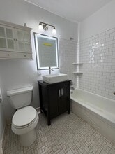 2103 Barclay Manor in Newburgh, NY - Building Photo - Building Photo