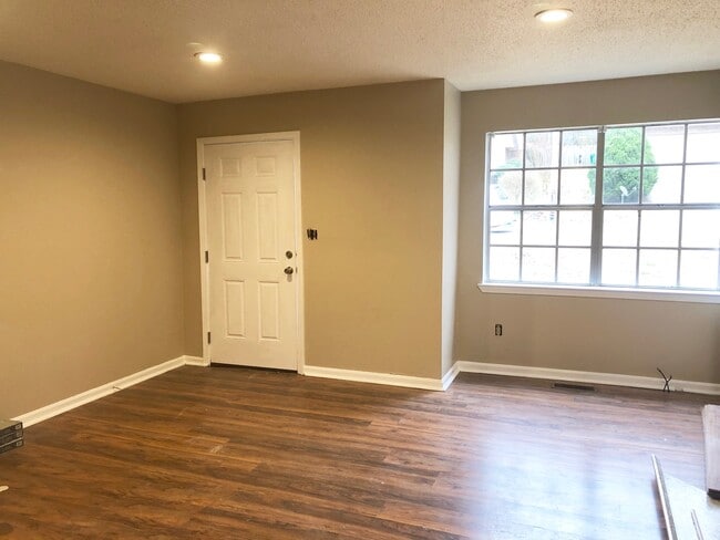 5272 Dresden Rd in Irondale, AL - Foto de edificio - Building Photo