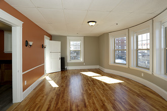 The Ambassador in Portland, ME - Foto de edificio - Interior Photo