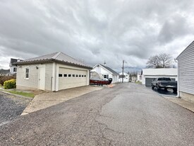 573 Bloom St, Unit 201 in Danville, PA - Building Photo