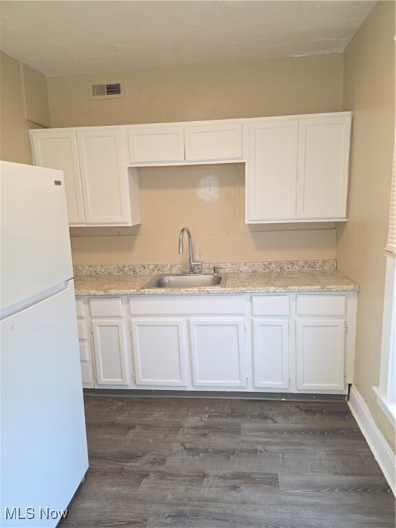 207 Bath St in Elyria, OH - Building Photo - Building Photo