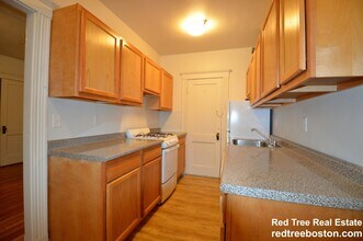 235 Park Dr, Unit 11 in Boston, MA - Building Photo - Building Photo