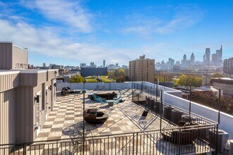 629 W Girard Ave in Philadelphia, PA - Building Photo - Building Photo