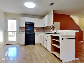 18624 Great Falls Dr in Manor, TX - Building Photo - Building Photo
