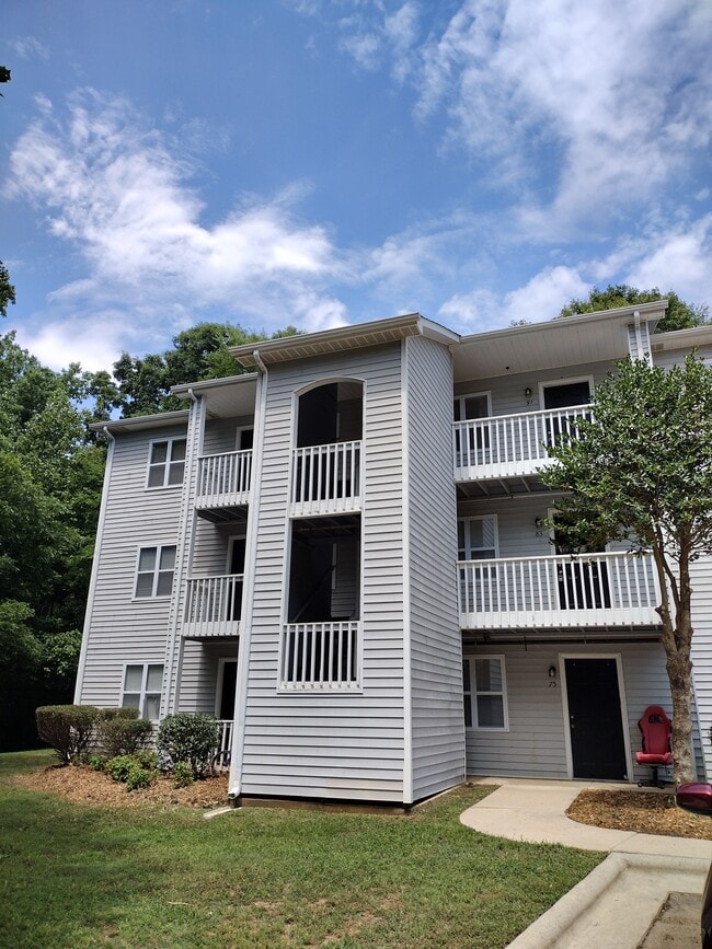 71 American Ave NE Apartments and Nearby Concord Apartments For Rent