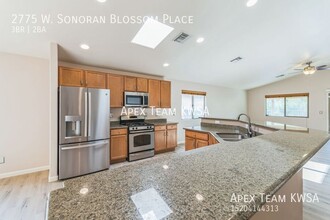 2775 W Sonoran Blossom Pl in Tucson, AZ - Foto de edificio - Building Photo