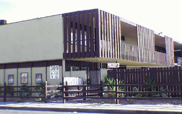 Meadows Apartments in Las Vegas, NV - Foto de edificio - Building Photo