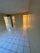 505 NW 177th St in Miami Gardens, FL - Foto de edificio - Building Photo