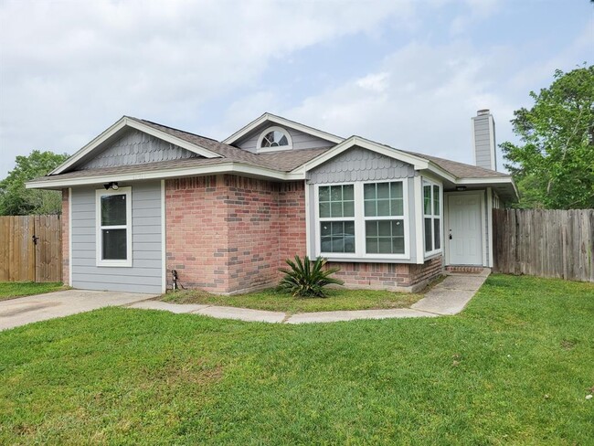 property at 15814 Murrelet Ct