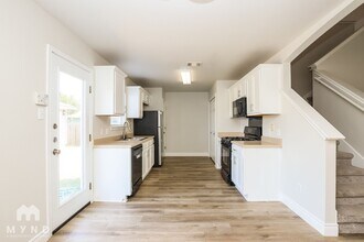 2716 Amberglow Ct in Round Rock, TX - Building Photo - Building Photo