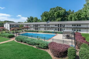 Courtyard Apartments