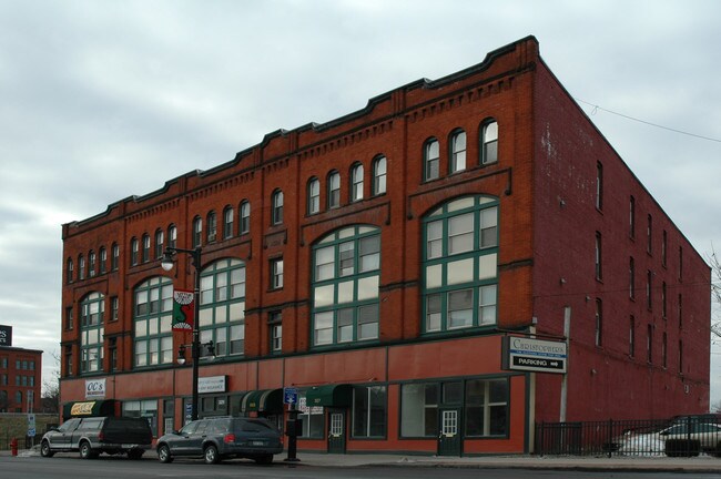 319 N Salina St in Syracuse, NY - Building Photo - Building Photo