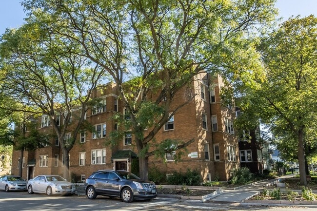 property at 2317 W Chase Ave