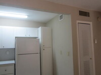 1525 NW 19th Terrace, Unit 2 in Miami, FL - Building Photo - Building Photo