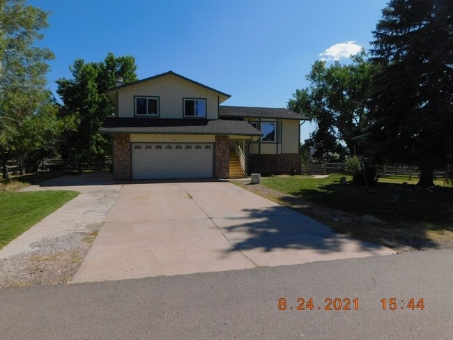 property at 7201 N Hyperion Way