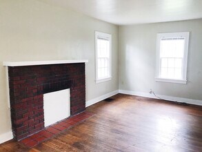 323 S Eagleson Ave in Bloomington, IN - Building Photo - Building Photo