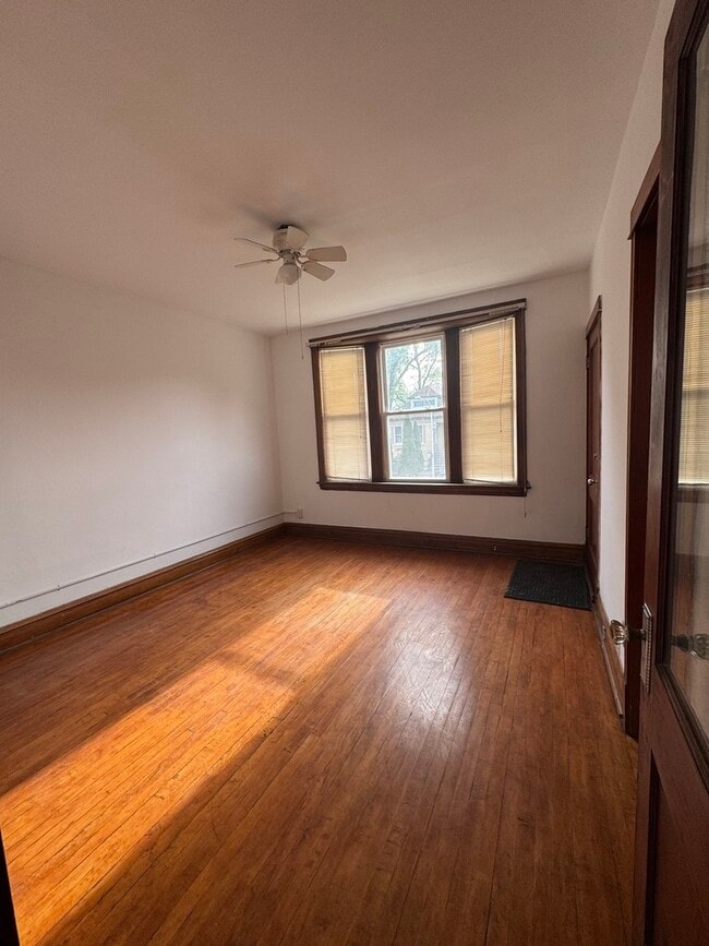 4555 S Francisco Ave in Chicago, IL - Building Photo - Building Photo
