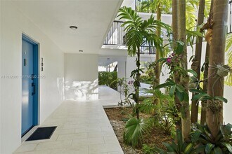 101 Ocean Ln Dr in Miami, FL - Building Photo - Building Photo