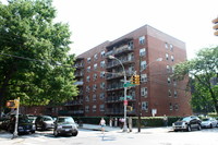 14410 Roosevelt Ave in Flushing, NY - Building Photo - Building Photo