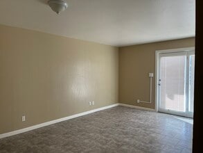 Jefferson House Apartments in Hobbs, NM - Building Photo - Building Photo